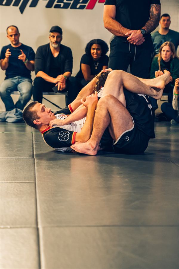 Action de jiu-jitsu brésilien en compétition